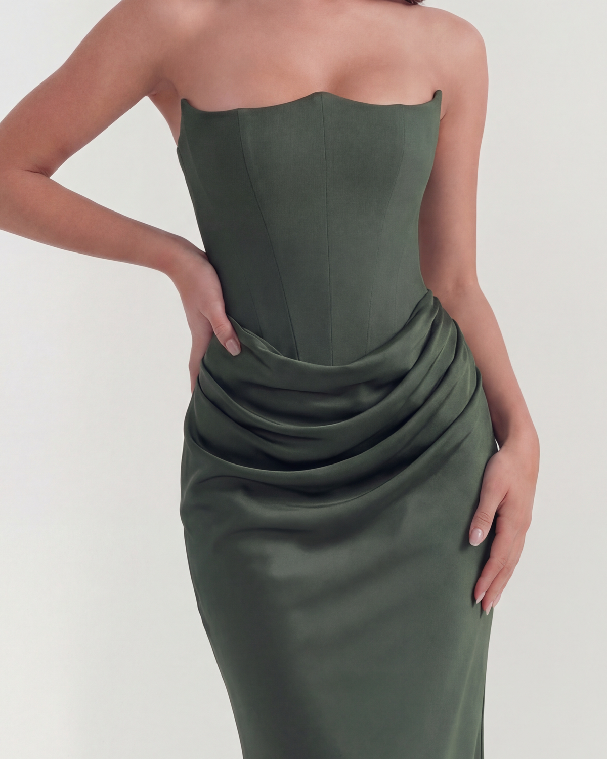 Rosalind — vestido en color verde bosque · Novah Collection [color:Verde Bosque]