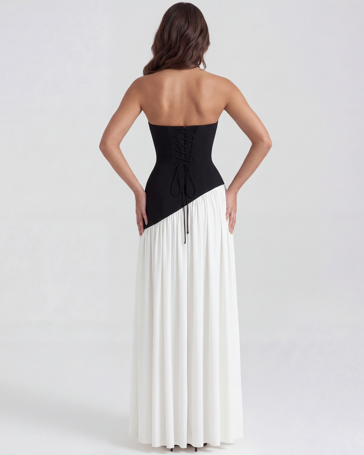Serena — vestido en color blanco y negro · Novah Collection [color:Blanco y Negro]