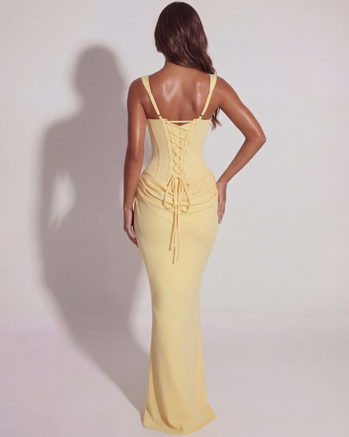 Eleonora — vestido en color amarillo mantequilla · Novah Collection [color:Amarillo Mantequilla]